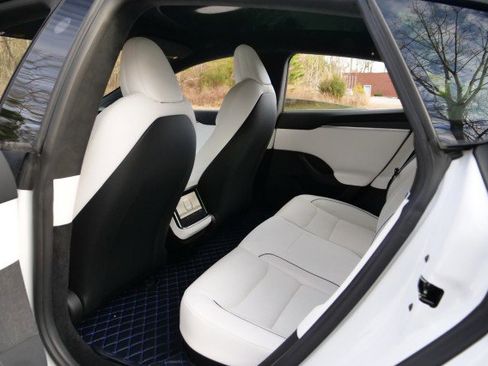 Used 2021 Tesla Model S Plaid image 27