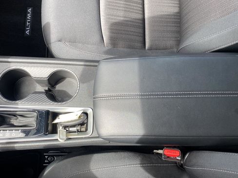Used 2025 Nissan Altima 2.5 S FWD image 23