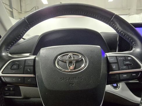 Certified 2023 Toyota Highlander LE image 25