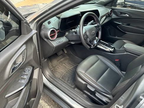 Used 2025 Chevrolet Trax RS w/ Driver Confidence Package FWD image 8