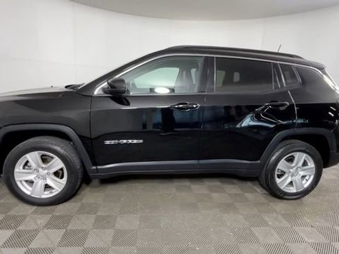Used 2022 Jeep Compass Latitude AWD/4WD image 9