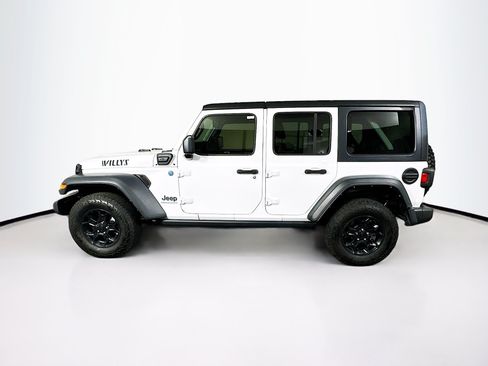 Used 2023 Jeep Wrangler Unlimited w/ 8.4" Radio Group AWD/4WD image 4