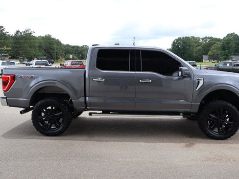 Used 2022 Ford F150 XLT w/ Equipment Group 302A High AWD/4WD image 4