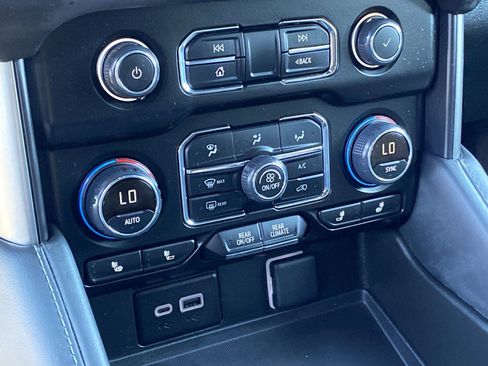 Used 2024 Chevrolet Tahoe LT image 38