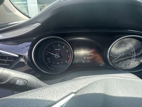 Used 2022 Buick Encore GX Preferred w/ Cold Weather Comfort Package FWD image 1