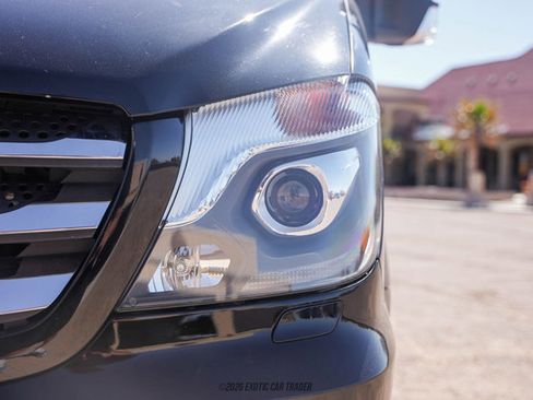 Used 2017 Mercedes-Benz Sprinter 3500 image 88