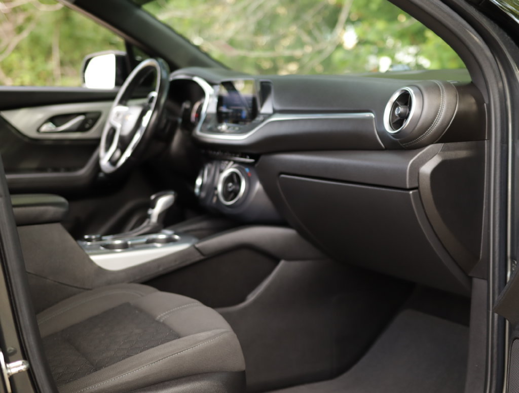 Used 2020 Chevrolet Blazer LT FWD image 30