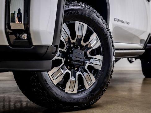 Used 2024 GMC Sierra 2500 Denali w/ Denali Reserve Package AWD/4WD image 24