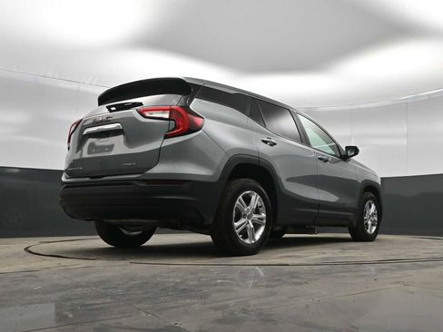 Used 2024 GMC Terrain SLE image 35