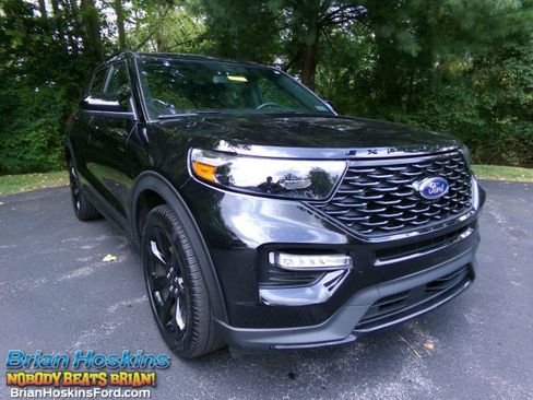 Used 2023 Ford Explorer ST-Line w/ Class IV Trailer Tow Package AWD/4WD image 1