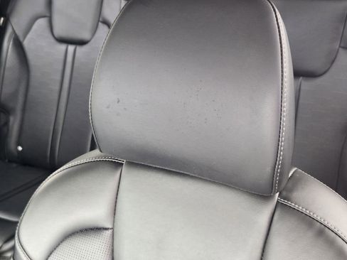 Used 2025 Kia Sorento S FWD image 13
