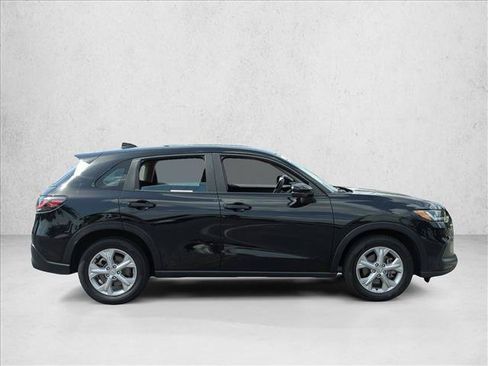 Certified 2024 Honda HR-V LX image 4