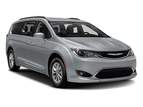 Certified 2017 Chrysler Pacifica Touring-L w/ Tire & Wheel Group FWD image 6