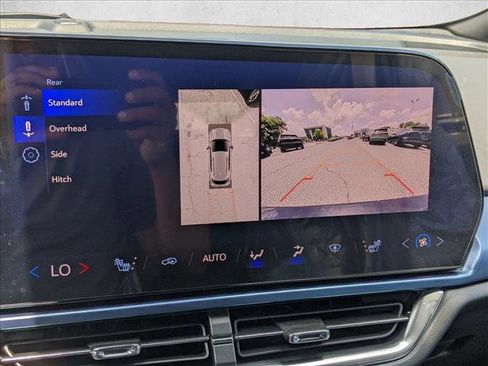 New 2025 Chevrolet Equinox EV LT FWD image 12