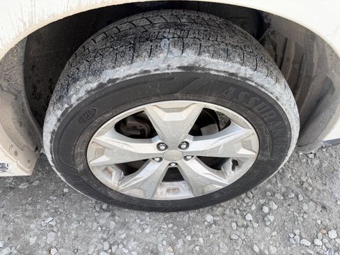 Used 2016 Subaru Forester 2.5i Premium image 11