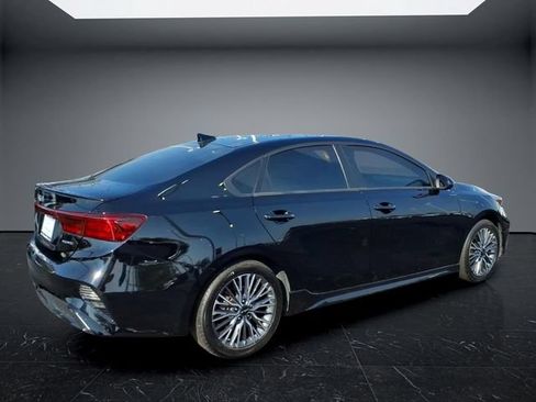 Used 2023 Kia Forte GT-Line w/ GT-Line Premium Package FWD image 3