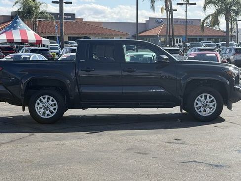 Used 2025 Toyota Tacoma SR5 RWD image 4