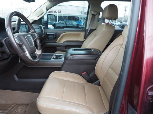 Used 2017 GMC Sierra 3500 Denali w/ Duramax Plus Package image 12