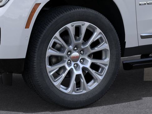 New 2026 GMC Yukon XL Denali w/ Sun & Power Step Package AWD/4WD image 9
