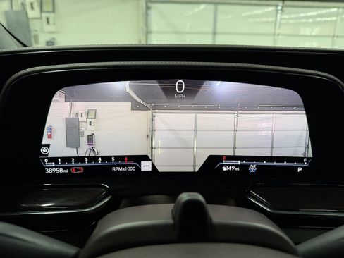 Used 2023 Cadillac Escalade Sport Platinum w/ LPO, ONYX Package image 14