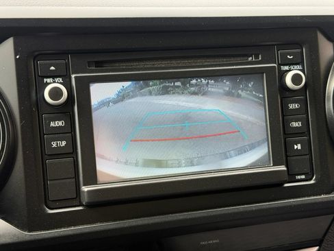 Used 2018 Toyota Tacoma SR RWD image 13