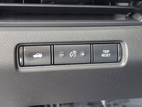 Certified 2025 Nissan Altima 2.5 SV FWD image 9