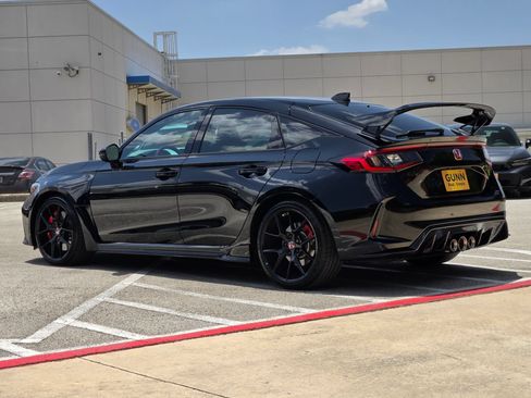 Used 2026 Honda Civic Type R image 5