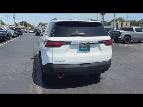 Used 2023 Chevrolet Traverse LT FWD image 7