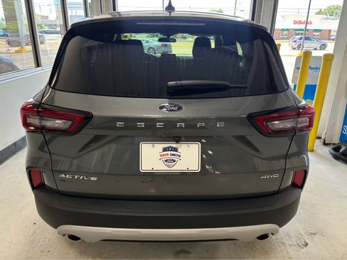Used 2023 Ford Escape Active AWD/4WD image 7