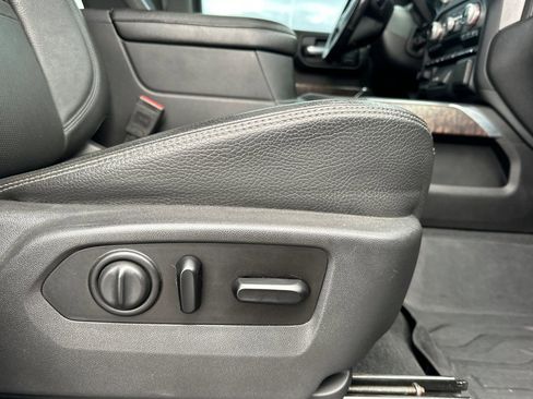 Used 2020 GMC Sierra 3500 Denali w/ Denali Ultimate Package image 22