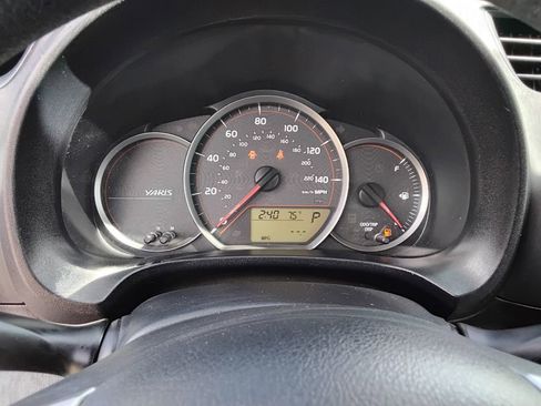 Used 2014 Toyota Yaris LE image 14