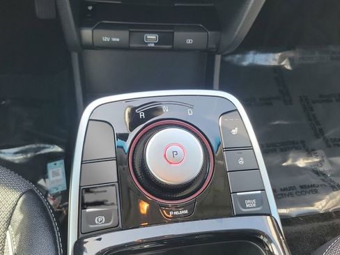 Used 2022 Kia Niro EX w/ Cold Weather Package FWD image 23
