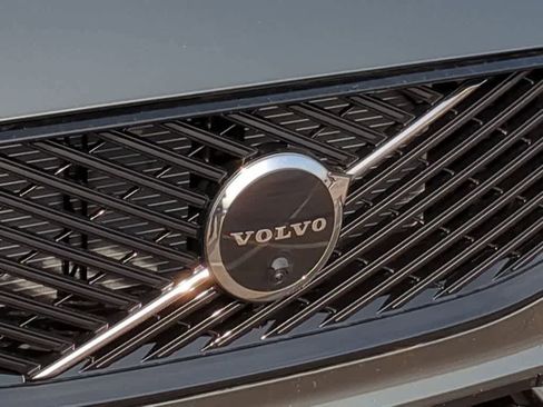 New 2026 Volvo XC60 T8 Ultra w/ Protection Package Premier AWD/4WD image 11