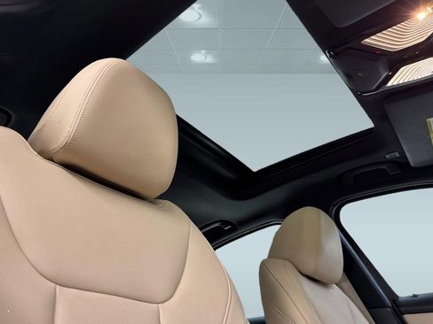Used 2020 BMW 330i Sedan w/ Convenience Package RWD image 16