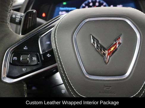 Used 2025 Chevrolet Corvette Z06 RWD image 8