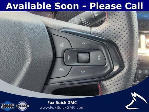 Used 2024 Chevrolet Trax RS FWD image 17
