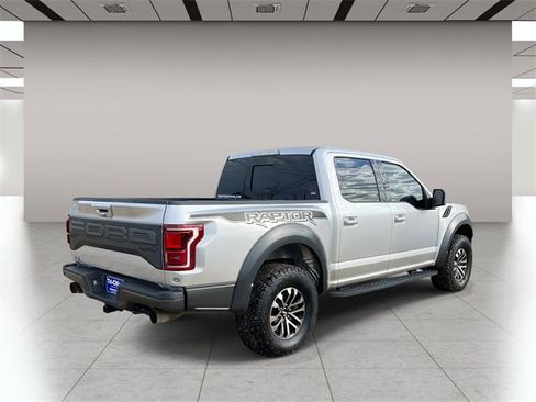 Used 2019 Ford F150 Raptor w/ Equipment Group 802A Luxury image 3