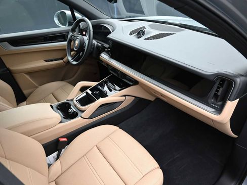 New 2026 Porsche Cayenne E-Hybrid image 22