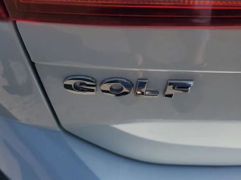 Used 2017 Volkswagen Golf S w/ Driver Assistance Package AWD/4WD image 22
