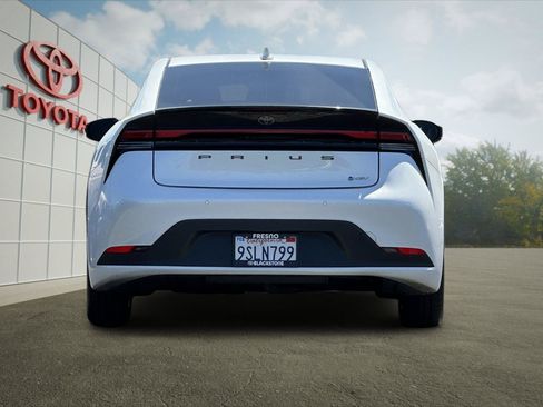 Certified 2024 Toyota Prius LE FWD image 4