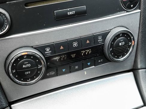 Used 2007 Mercedes-Benz CLK 63 AMG Cabriolet image 32