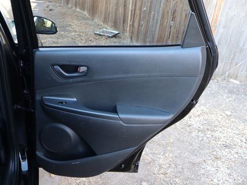 Used 2019 Hyundai Kona SEL image 25