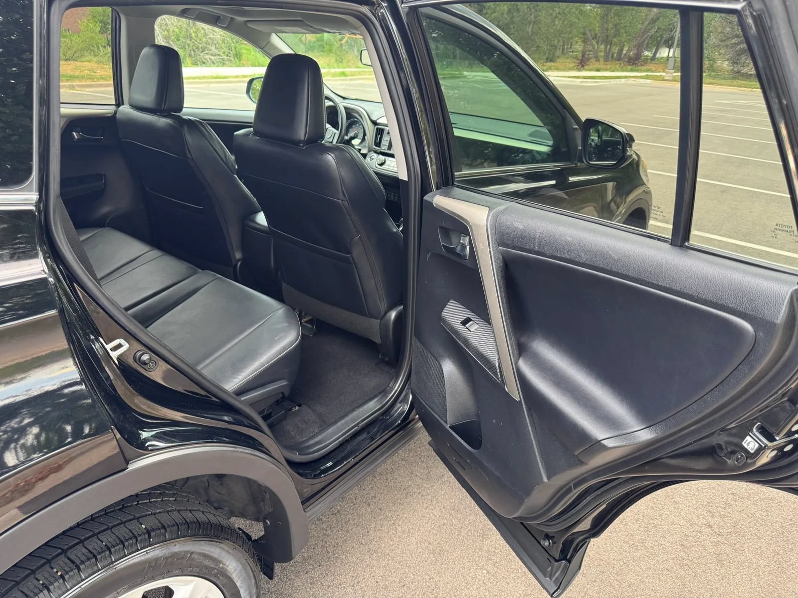 Used 2015 Toyota RAV4 Limited AWD/4WD image 13