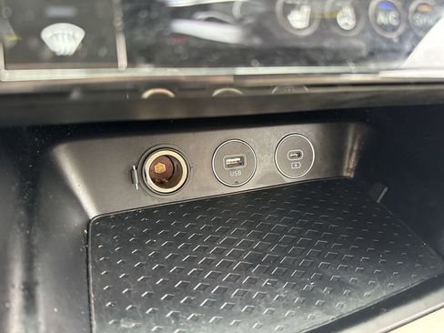 Used 2024 Genesis G70 2.5T AWD/4WD image 53