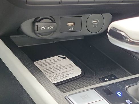 New 2026 Hyundai Elantra Limited FWD image 12