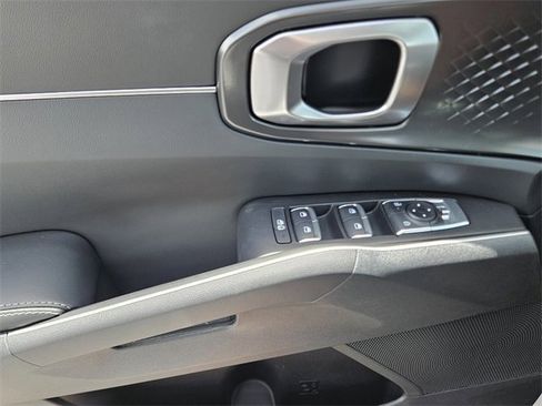 New 2025 Kia Sorento S w/ Panoramic Sunroof Package image 22