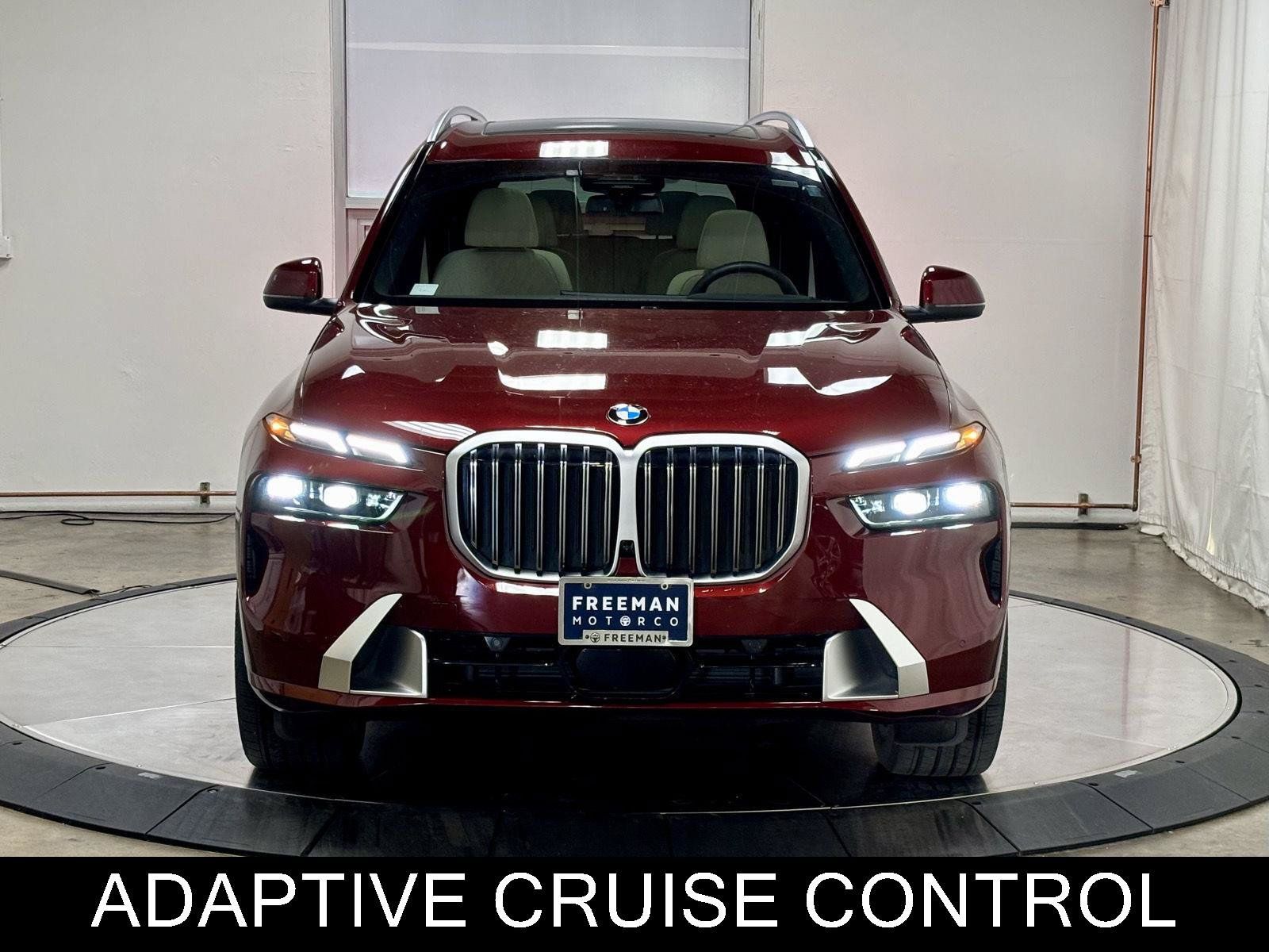 Used 2025 BMW X7 xDrive40i AWD/4WD image 3