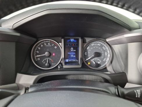Used 2020 Toyota Tacoma TRD Off-Road AWD/4WD image 22
