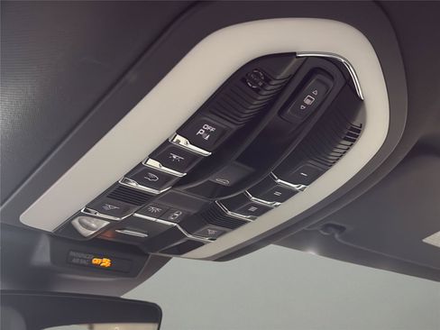 Used 2020 Porsche Macan S AWD/4WD image 24