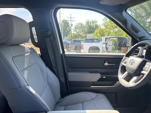 New 2026 Toyota Tundra Limited AWD/4WD image 12